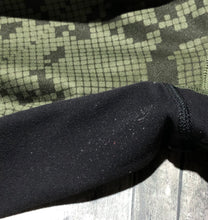 Load image into Gallery viewer, lululemon black/green high rise leggings - Hers size 8
