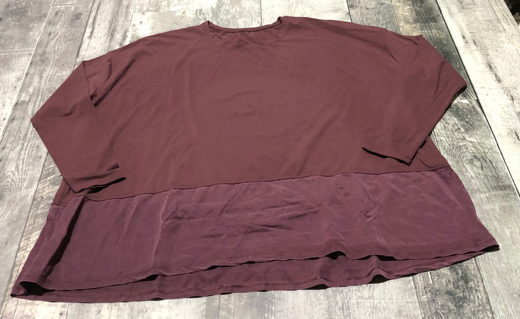 lululemon burgundy long sleeve top - Hers size approx L
