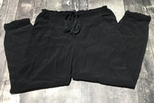 Load image into Gallery viewer, Wilfred black button fly loose pants - Hers size M
