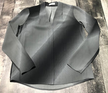 Load image into Gallery viewer, Babaton black/grey blouse - Hers size S
