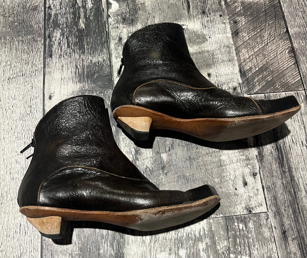 CYDWOO brown booties - Hers size 37