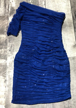 Load image into Gallery viewer, BCBG blue one sleeve dress - Hers size 4
