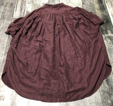 Load image into Gallery viewer, Wilfred burgundy button up oversized blouse - Hers size M
