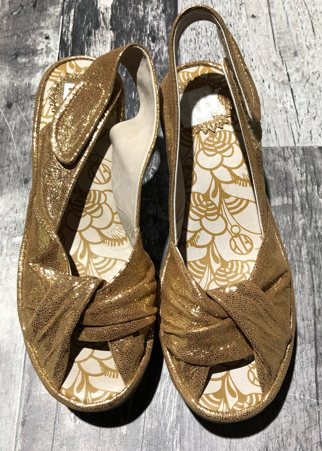 Fly London gold wedge sandal - Hers size 36