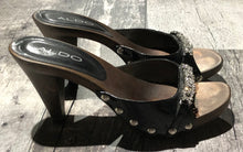 Load image into Gallery viewer, Aldo black/brown sandal heel - Hers size 4
