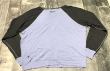 Load image into Gallery viewer, lululemon purple/black long sleeve - Hers size 4
