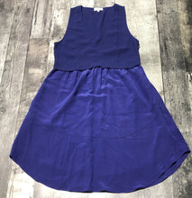 Load image into Gallery viewer, Wilfred purple half 100% silk dress - Hers size 4
