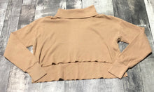 Load image into Gallery viewer, TNA light brown cropped long sleeve - Hers size S
