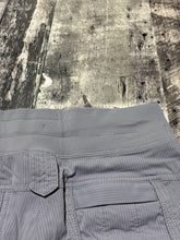 Load image into Gallery viewer, lululemon grey cropped pants - Hers size 2
