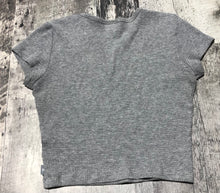 Load image into Gallery viewer, TNA grey crop tshirt - Hers size XS
