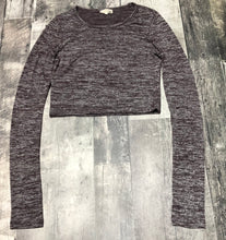 Load image into Gallery viewer, Wilfred Free burgundy cropped long sleeve - Hers size S
