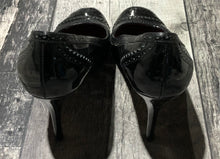 Load image into Gallery viewer, Kate Spade black heels - Hers size 9.5
