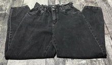 Load image into Gallery viewer, Garage black high rise mom  jeans - Hers size 26
