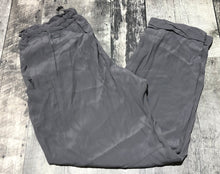 Load image into Gallery viewer, Wilfred grey mid rise pants - Hers size S
