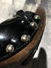 Load image into Gallery viewer, Aldo black/brown sandal heel - Hers size 4
