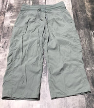 Load image into Gallery viewer, lululemon sage green capri pants - Hers size 4
