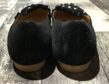 Load image into Gallery viewer, Michael black flats - Hers size 6.5
