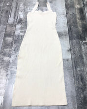 Load image into Gallery viewer, Babaton cream body con maxi dress - Hers size XS
