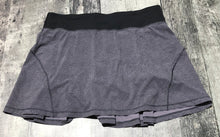 Load image into Gallery viewer, lululemon black/purple skort - Hers size 6
