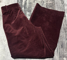 Load image into Gallery viewer, Banana Republic burgundy corduroy high rise wide leg pants - Hers size 4
