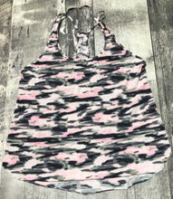 Load image into Gallery viewer, lululemon grey/pink tank top - Hers size approx S
