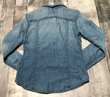Load image into Gallery viewer, Tna blue long sleeve button up - Hers size S
