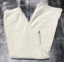 Load image into Gallery viewer, JJXX cream high rise wide leg pants - Hers size 27
