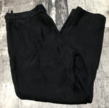 Load image into Gallery viewer, Babaton black high rise trousers - Hers size 4
