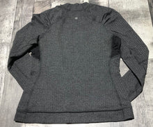 Load image into Gallery viewer, lululemon grey/black long sleeve athletic top - Hers size 8
