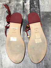 Load image into Gallery viewer, Tory Burch red sandals - Hers size 9
