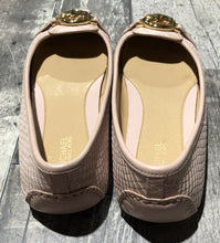 Load image into Gallery viewer, Michael Kors pink/gold flats - Hers size 7.5
