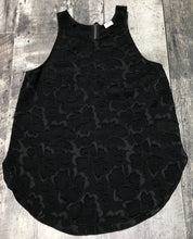 Load image into Gallery viewer, Wilfred black tank too blouse - Hers size M
