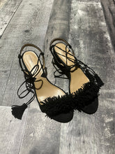 Load image into Gallery viewer, Adrienne Vittadini black heels - Hers size 9.5
