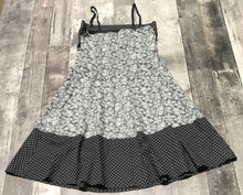 Load image into Gallery viewer, Theory black/white dress - Hers size 4
