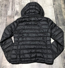 Load image into Gallery viewer, Tna black light puffer jacket - Hers size S
