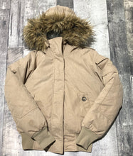 Load image into Gallery viewer, Community beige winter jacket - Hers size S
