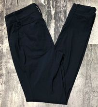 Load image into Gallery viewer, lululemon navy skinny pants - Hers size approx XS/S
