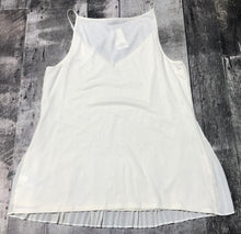 Load image into Gallery viewer, Banana Republic off white tank top blouse - Hers size M
