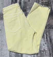 Load image into Gallery viewer, Zara light yellow high rise jeans - Hers size 0
