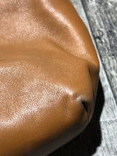 Load image into Gallery viewer, Coach brown medium purse
