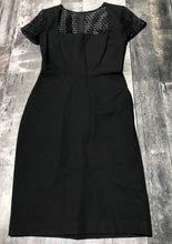 Load image into Gallery viewer, Banana Republic black/iridescent black blue dress - Hers size 6
