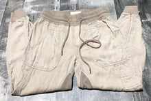 Load image into Gallery viewer, Anthropologie beige/brown pants - Hers size XS
