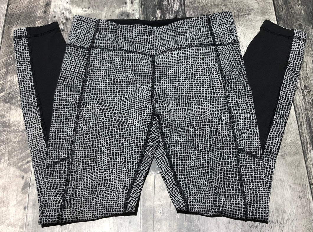 lululemon white/black leggings - Hers size 6