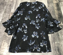 Load image into Gallery viewer, H&amp;M black/blue long sleeve dress - Hers size 4
