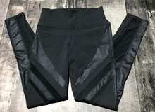 Load image into Gallery viewer, Alo dark grey/grey high rise leggings - Hers size M
