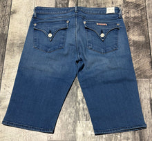 Load image into Gallery viewer, Hudson blue low rise knee short - Hers size 29

