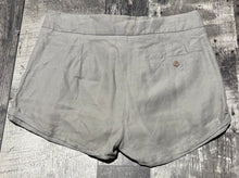 Load image into Gallery viewer, Wilfred light grey shorts - Hers size 2
