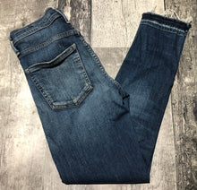 Load image into Gallery viewer, Citizens of Humanity blue high rise crop skinny jeans - Hers size 25
