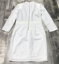 Load image into Gallery viewer, Guess white long sleeve dress - Hers size S
