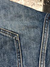 Load image into Gallery viewer, Denim Forum blue high rise jeans - Hers size 24
